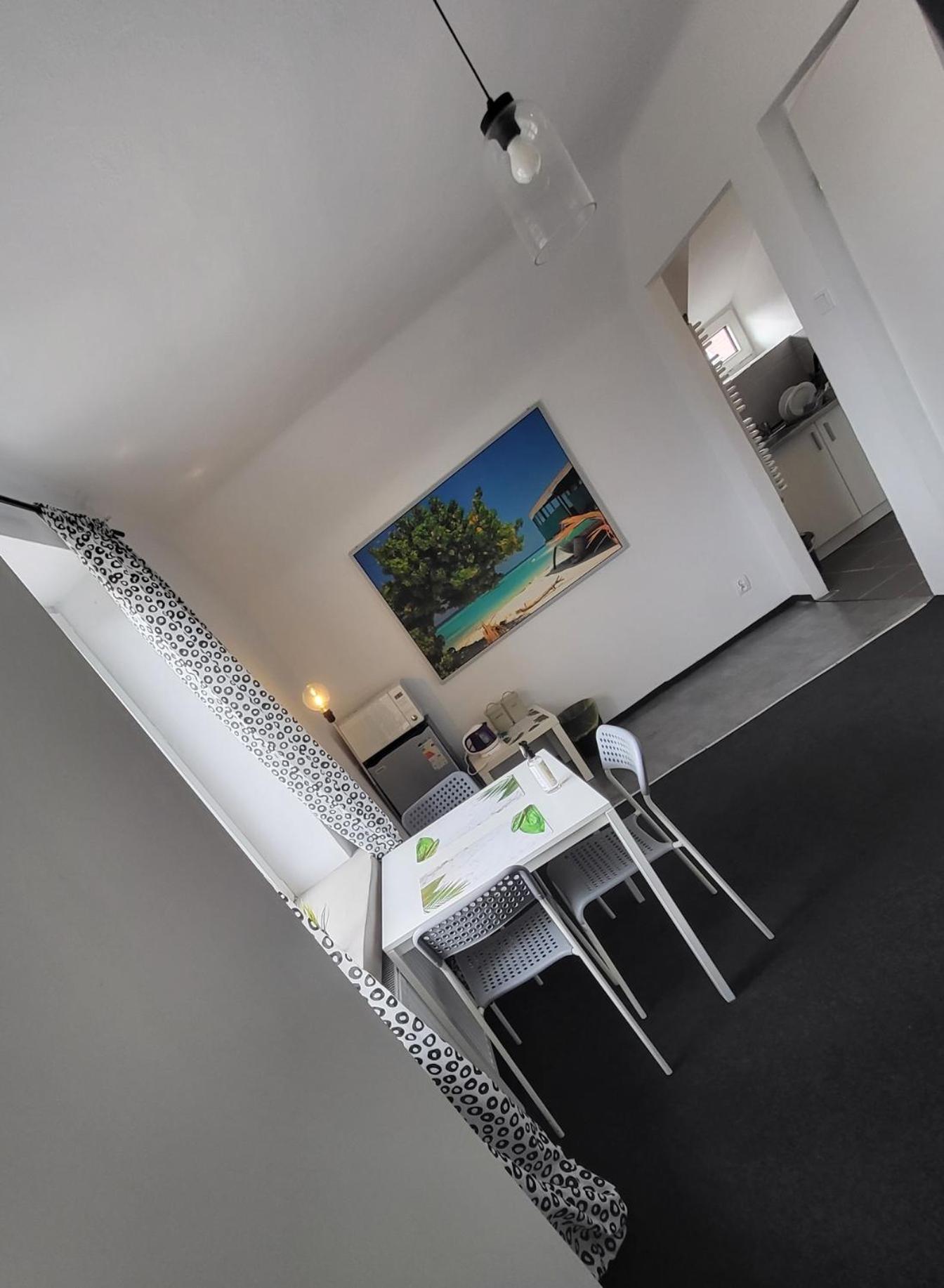Charmed Homestay - Zaczarowany Warszawa Eksteriør billede